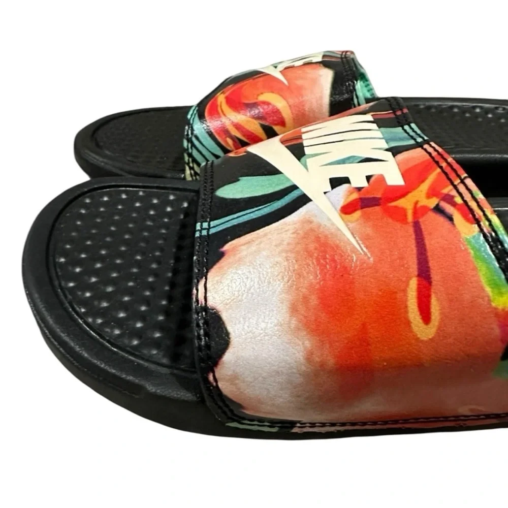 Women’s Nike Benassi Tropical Floral Slip on Slides, Size 6. NEW! - Picture 3 of 10